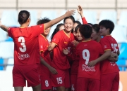 英雄联盟总决赛门票-女子足球联赛中，实力强劲的球队获胜