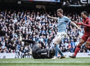 英雄联盟总决赛直播-射手之间的比拼，进攻火力全开