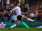 英雄联盟总决赛直播-狼队客场取胜，跻身中游位置