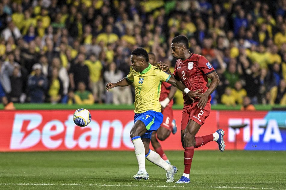 包含南美洲篮球联赛半决赛战罢巴西队战胜厄瓜多尔队晋级的词条