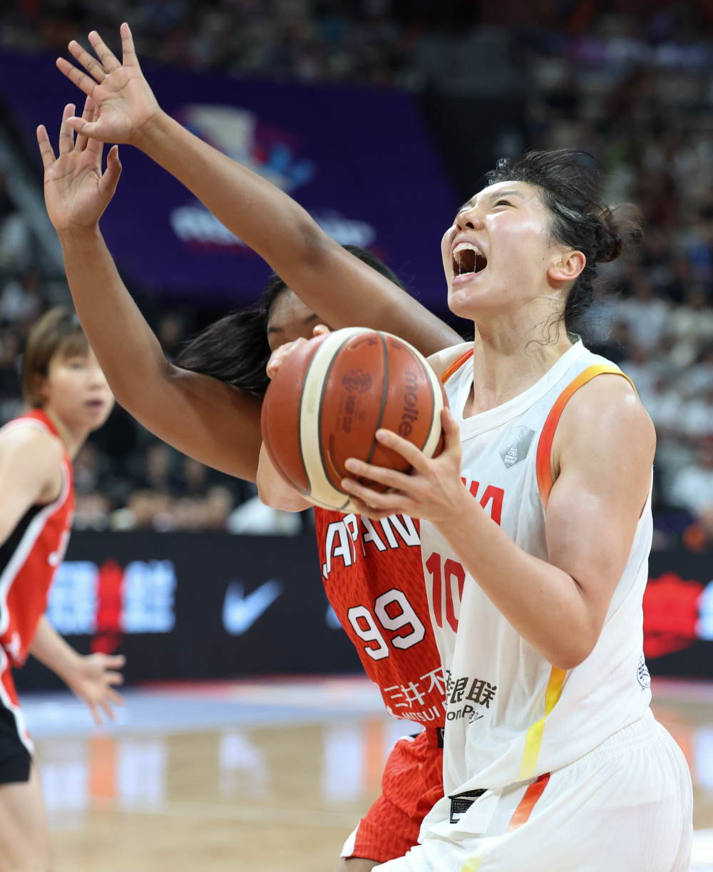 包含亚洲明星篮球赛掀起狂潮，球迷热情观战的词条