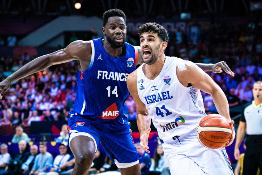 法国队客场惨遭逆转，遗憾失利的简单介绍