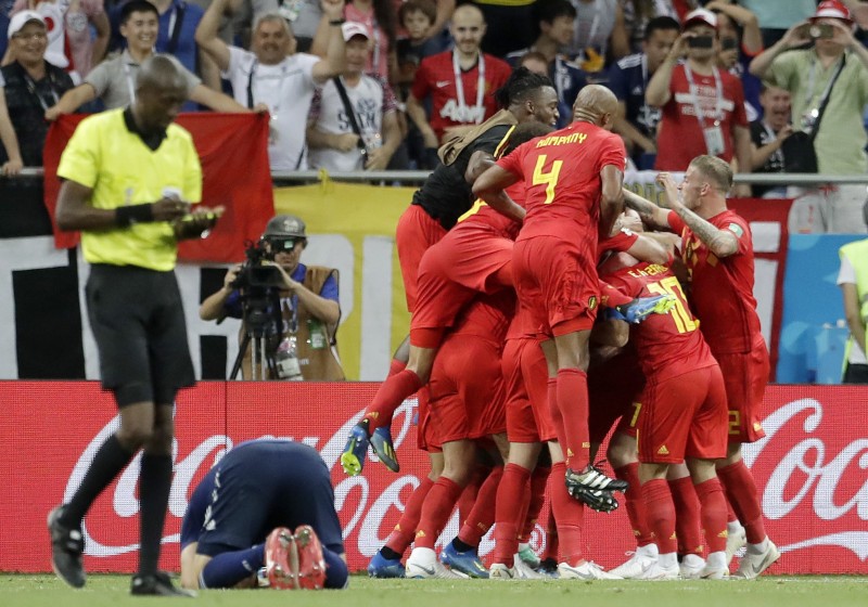 包含S赛惊险逆转取胜，粉丝狂欢不已的词条