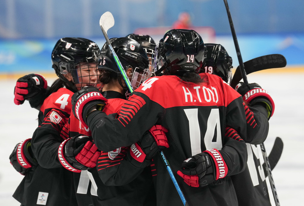 包含丹麦完胜日本，迪马利亚点燃赛场的词条