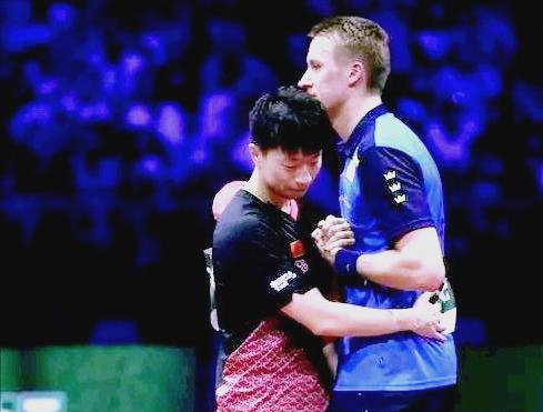 瑞典队翻盘英格兰队，马龙点燃赛场