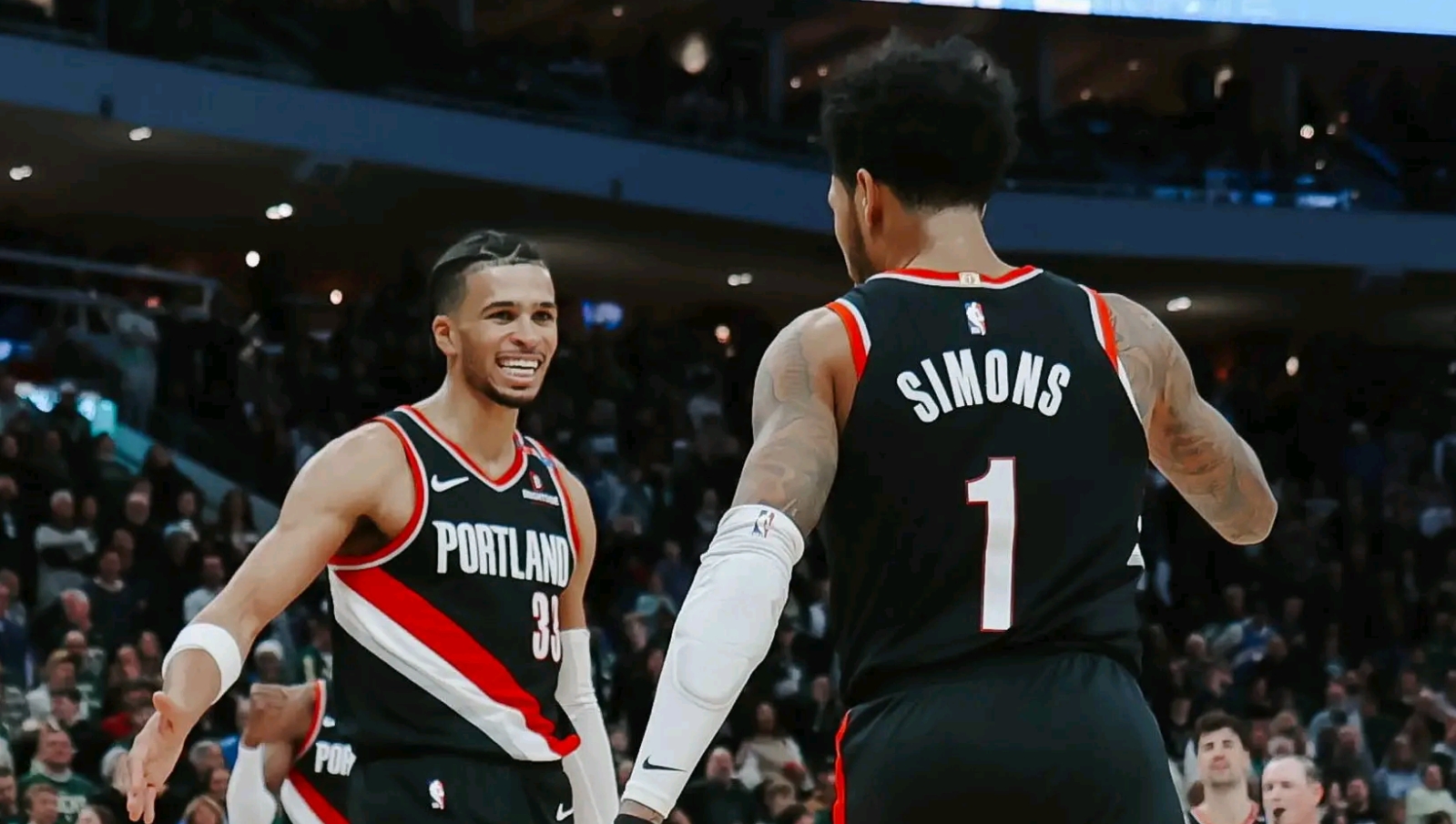 魔术逆转公牛,利拉德带队取胜 魔术逆转公牛,利拉德带队取胜