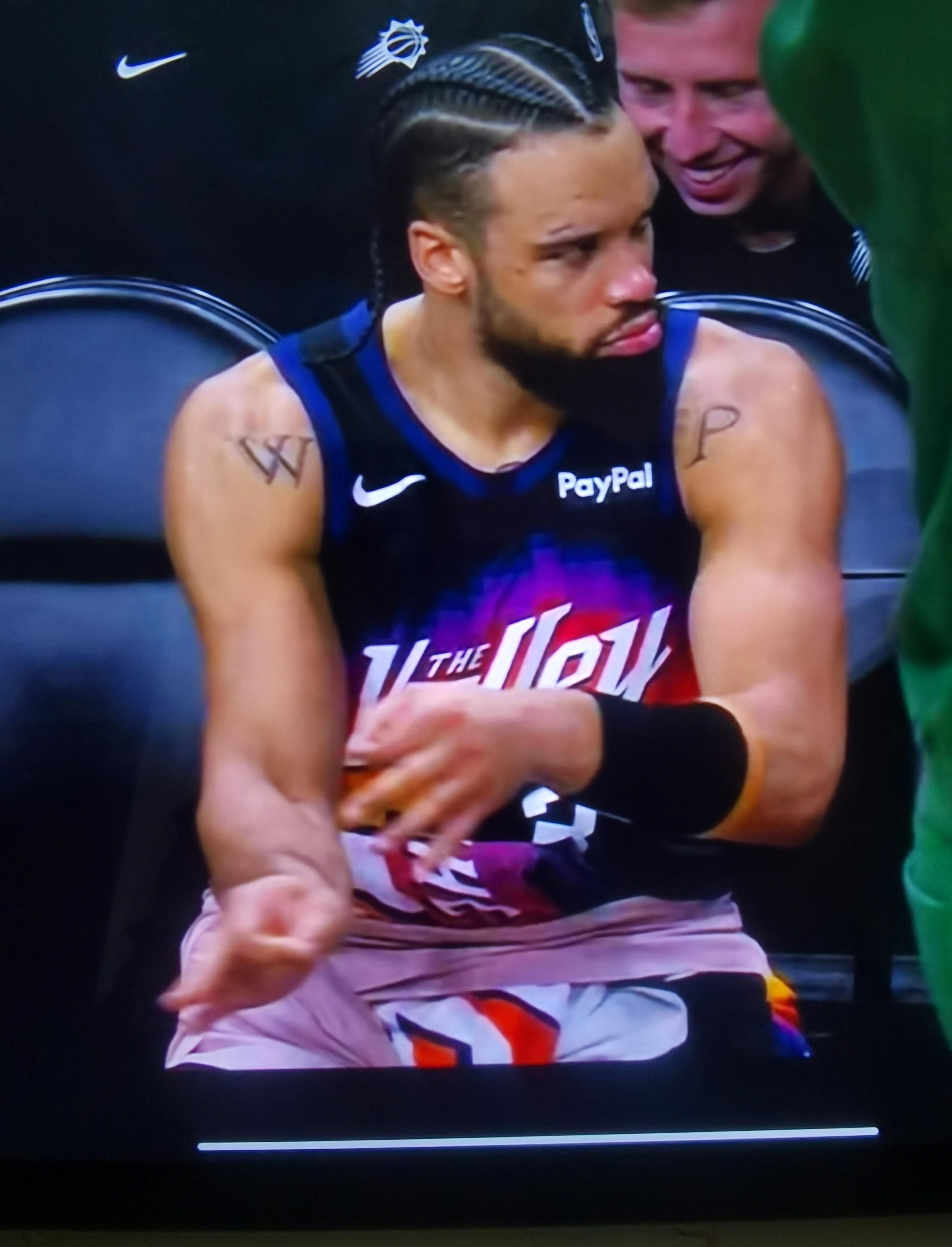 步行者绝杀广东队，布克高光表现