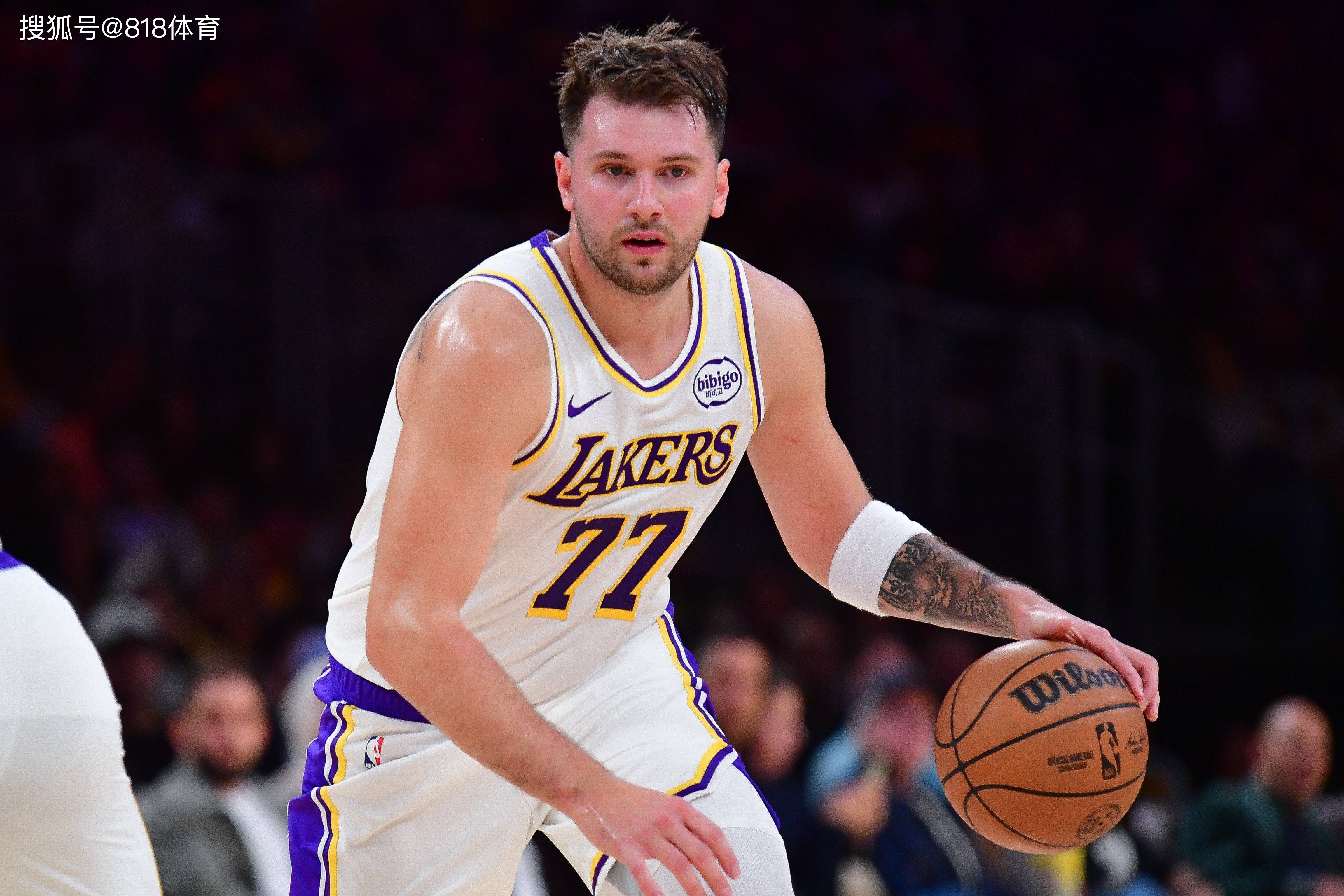 骑士翻盘北京队，东契奇高光表现