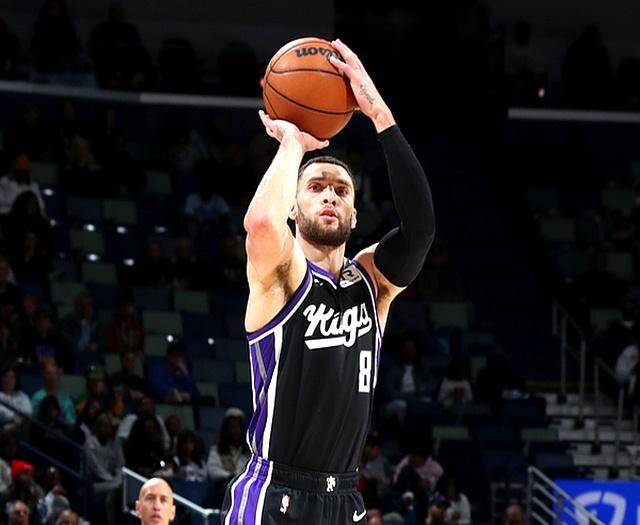 火箭绝杀上海队，麦科勒姆状态火热