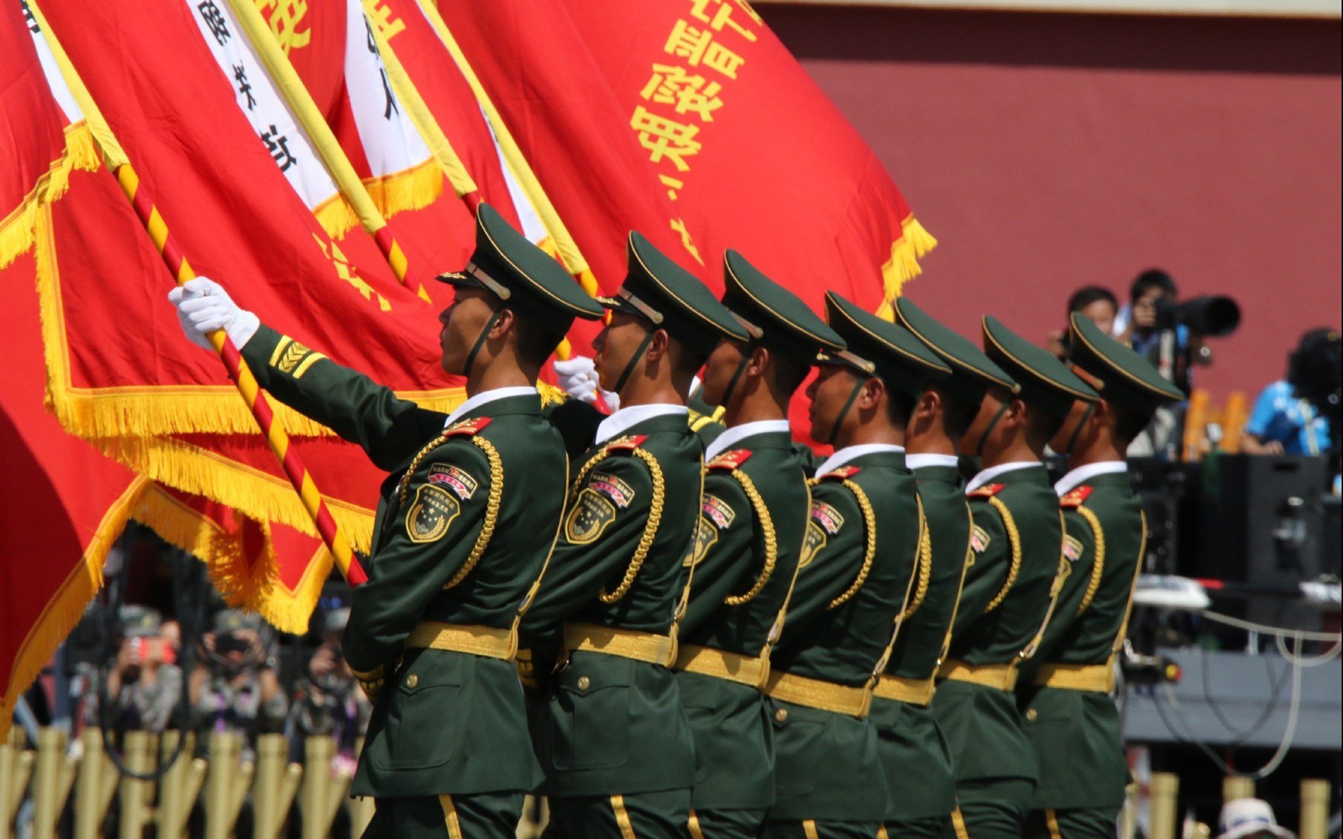 铁血防守铸就胜利,拉文末节狂飙,76人主场力克灰熊