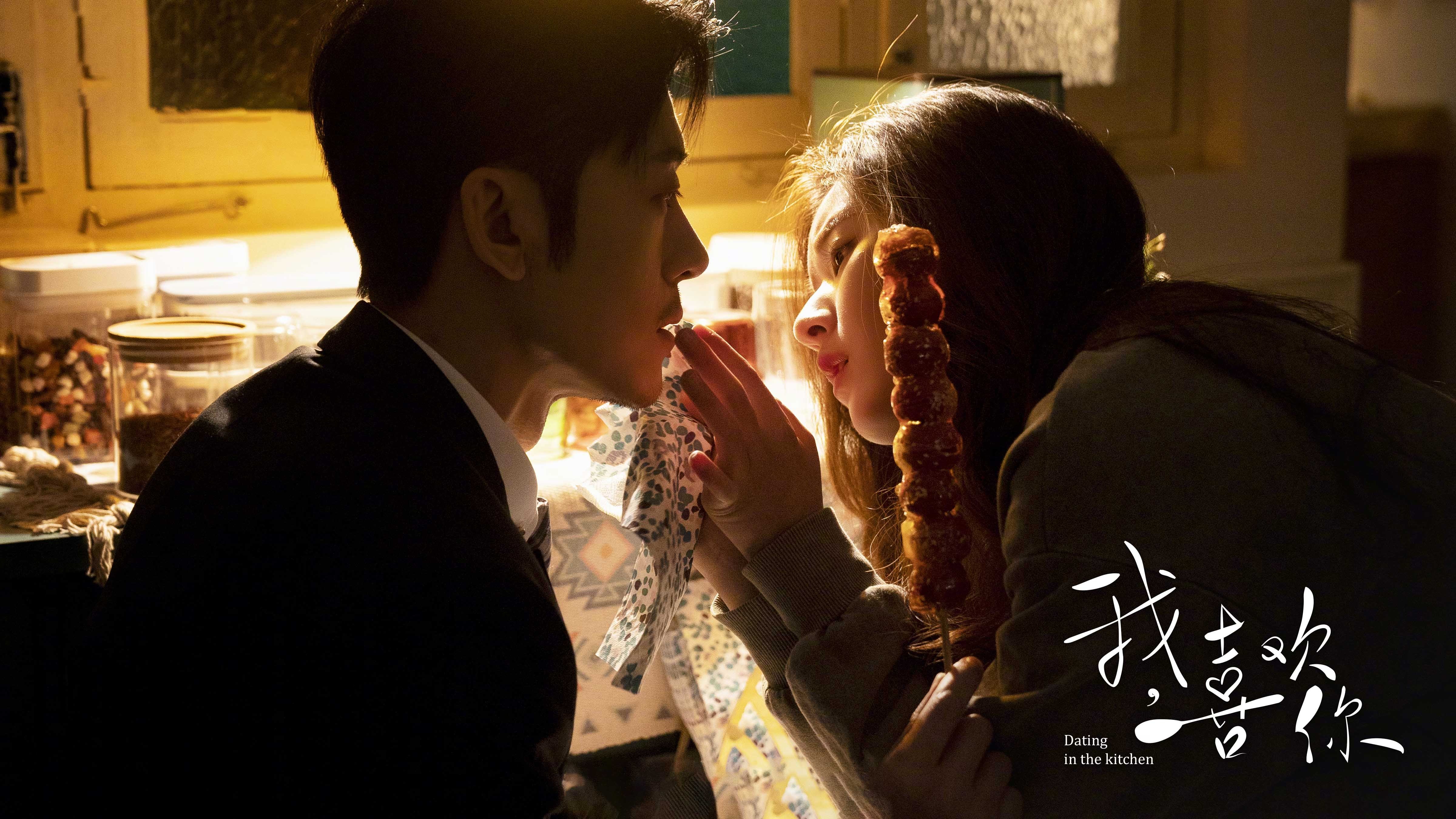 冠军级箭头,卢卡库一锤定音,喀麦隆与巴拉圭的战术博弈化为个人英雄主义注脚